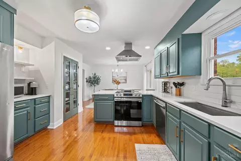 Kitchen - 2132 Trailridge Dr, Reading, OH 45215 photo 5 of 6