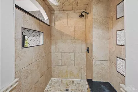 Bath - 2132 Trailridge Dr, Reading, OH 45215 photo 8 of 9