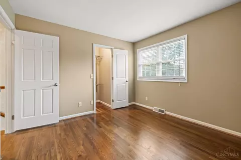 Bedroom - 10029 Windzag Ln, Montgomery, OH 45242 photo 1 of 3