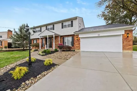 10029 Windzag Ln, Montgomery, OH 45242