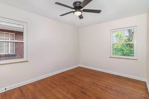Bedroom - 6045 Elbrook Ave, Golf Manor, OH 45237 photo 1 of 7