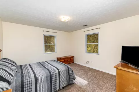 Bedroom - 3657 Bootjack Corner Rd, Williamsburg, OH 45176 photo 3 of 3