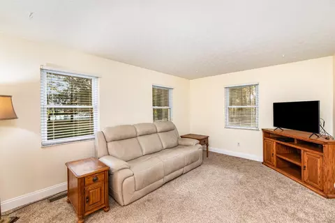 Living - 3657 Bootjack Corner Rd, Williamsburg, OH 45176 photo 2 of 3