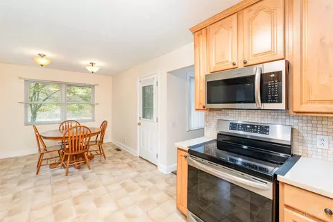 Kitchen - 3657 Bootjack Corner Rd, Williamsburg, OH 45176 photo 2 of 2