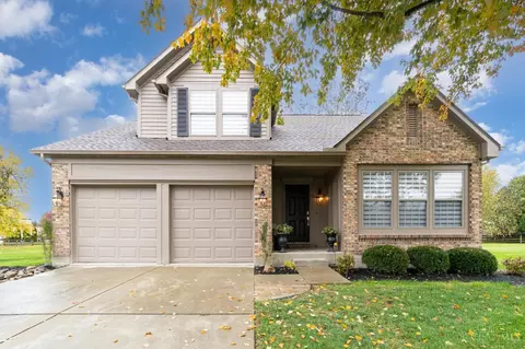 6822 Bunkerwood Dr, Loveland, OH 45140