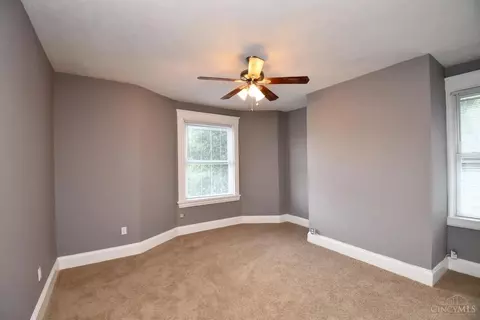 Bedroom - 278 Mcgregor Ave, Cincinnati, OH 45219 photo 2 of 13