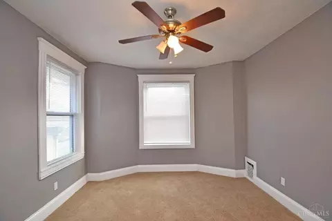 Bedroom - 278 Mcgregor Ave, Cincinnati, OH 45219 photo 6 of 13