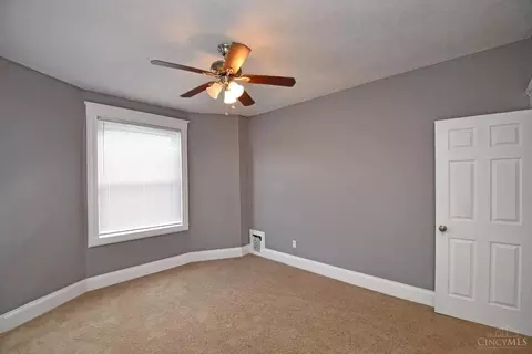 Bedroom - 278 Mcgregor Ave, Cincinnati, OH 45219 photo 7 of 13