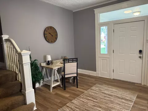 Entry Way - 278 Mcgregor Ave, Cincinnati, OH 45219 photo 3 of 3