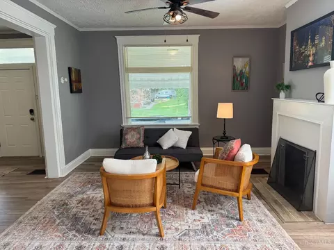Living - 278 Mcgregor Ave, Cincinnati, OH 45219 photo 2 of 2