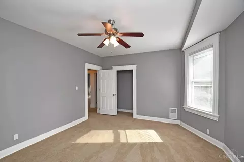 Bedroom - 278 Mcgregor Ave, Cincinnati, OH 45219 photo 1 of 13