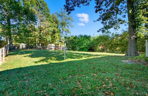 Exterior - 3530 Oak Spring Dr, Hamilton, OH 45011 photo 13 of 14