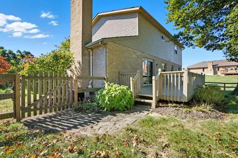 Exterior - 3530 Oak Spring Dr, Hamilton, OH 45011 photo 7 of 14