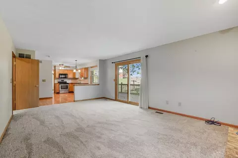 Living - 3530 Oak Spring Dr, Hamilton, OH 45011 photo 7 of 7