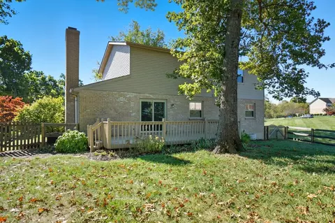 Exterior - 3530 Oak Spring Dr, Hamilton, OH 45011 photo 6 of 14