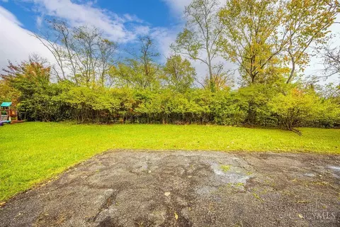 Exterior - 3388 Ninann Ct, Cincinnati, OH 45211 photo 6 of 6