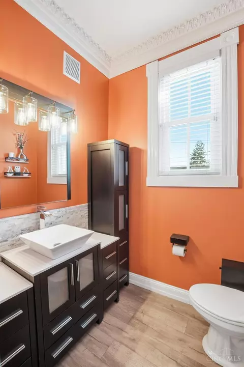 Bath - 2191 Townsend Rd, Cincinnati, OH 45238 photo 1 of 4