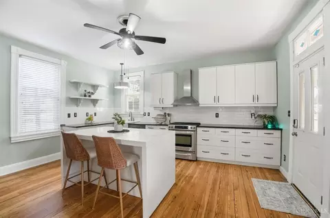 Kitchen - 2191 Townsend Rd, Cincinnati, OH 45238 photo 7 of 8