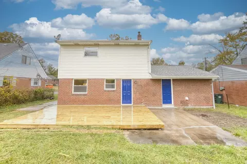 Exterior - 833 Galbraith Rd, Cincinnati, OH 45231 photo 2 of 2