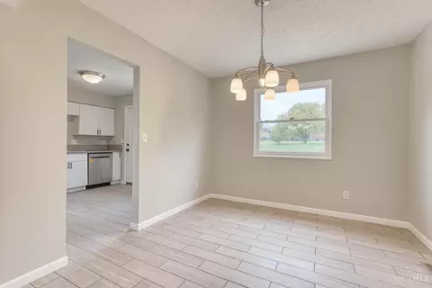 Dining - 833 Galbraith Rd, Cincinnati, OH 45231 photo 1 of 1