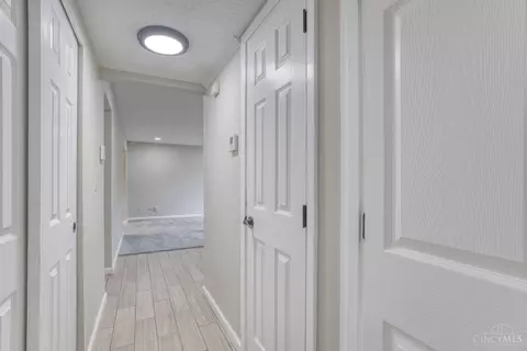 Entry Way - 833 Galbraith Rd, Cincinnati, OH 45231 photo 1 of 1