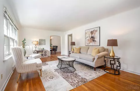 Living - 10410 Maria Ave, Cincinnati, OH 45231 photo 2 of 2