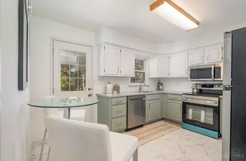 Kitchen - 10410 Maria Ave, Cincinnati, OH 45231 photo 1 of 2