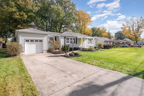 Exterior - 10410 Maria Ave, Cincinnati, OH 45231 photo 2 of 7