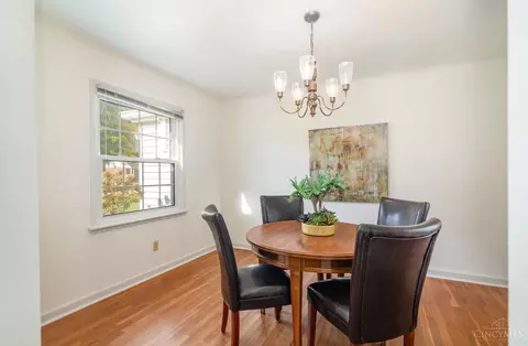 Dining - 10410 Maria Ave, Cincinnati, OH 45231 photo 1 of 2