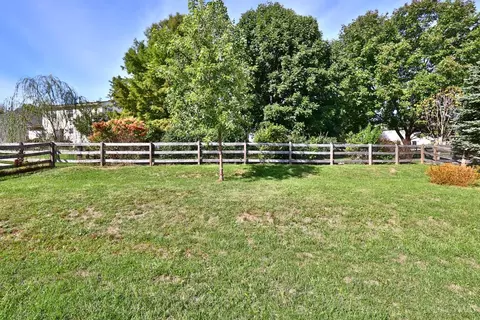 Exterior - 5879 Eagle Creek Ct, Hamilton Township, OH 45039 photo 6 of 7