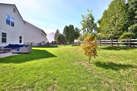 Exterior - 5879 Eagle Creek Ct, Hamilton Township, OH 45039 photo 5 of 7