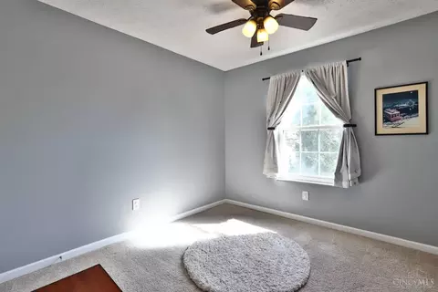 Bedroom - 5879 Eagle Creek Ct, Hamilton Township, OH 45039 photo 4 of 5