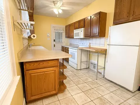 Kitchen - 715 Corwin Ave, Hamilton, OH 45015 photo 4 of 6
