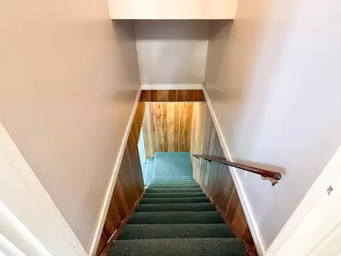 Entry Way - 715 Corwin Ave, Hamilton, OH 45015 photo 1 of 2