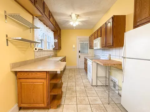 Kitchen - 715 Corwin Ave, Hamilton, OH 45015 photo 2 of 6
