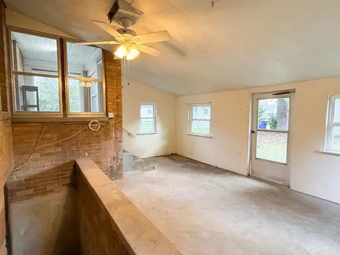 Exterior - 715 Corwin Ave, Hamilton, OH 45015 photo 4 of 20