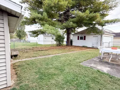 Exterior - 715 Corwin Ave, Hamilton, OH 45015 photo 8 of 20