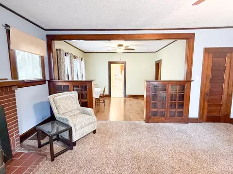 Living - 715 Corwin Ave, Hamilton, OH 45015 photo 8 of 9