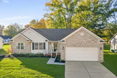 8211 Melrose Ln, Maineville, OH 45039