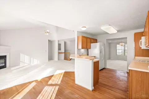 8211 Melrose Ln, Maineville, OH 45039 photo 14