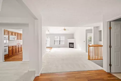 8211 Melrose Ln, Maineville, OH 45039 photo 5