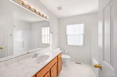 8211 Melrose Ln, Maineville, OH 45039 photo 17
