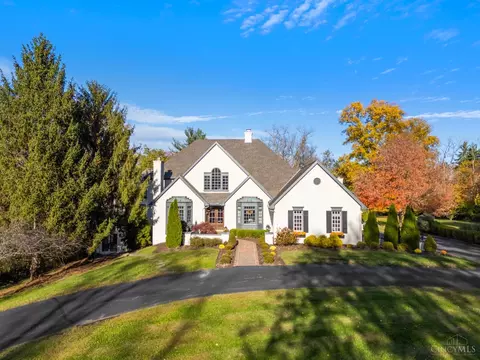 8765 Old Indian Hill Rd, Cincinnati, OH 45243
