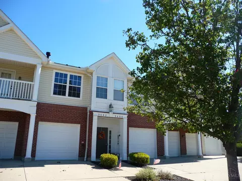 3594 Chestnut Park Ln, Cleves, OH 45002