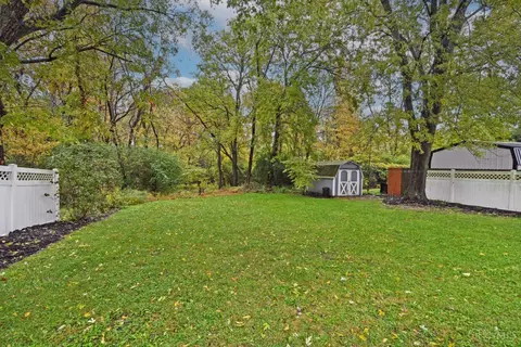 Exterior - 4322 Beechmont Dr, Cincinnati, OH 45244 photo 6 of 10