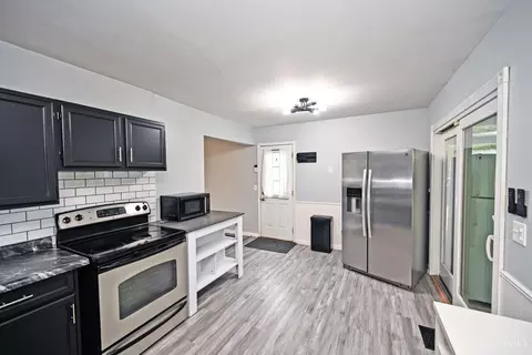 Kitchen - 4322 Beechmont Dr, Cincinnati, OH 45244 photo 6 of 6