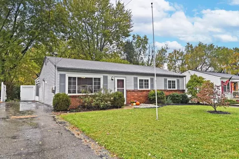 Exterior - 4322 Beechmont Dr, Cincinnati, OH 45244 photo 2 of 10
