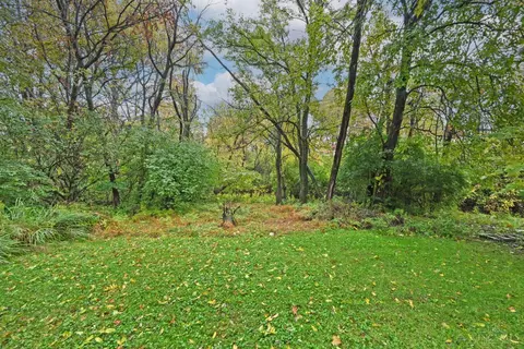 Exterior - 4322 Beechmont Dr, Cincinnati, OH 45244 photo 9 of 10