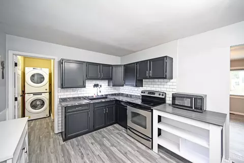 Kitchen - 4322 Beechmont Dr, Cincinnati, OH 45244 photo 3 of 6