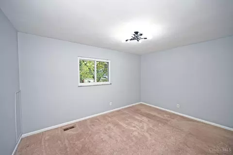 Bedroom - 4322 Beechmont Dr, Cincinnati, OH 45244 photo 1 of 9